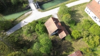 Naturliebhaber aufgepasst! Denkmalgeschützes Einfamilienhaus am Isarkanal - Luftaufnahme